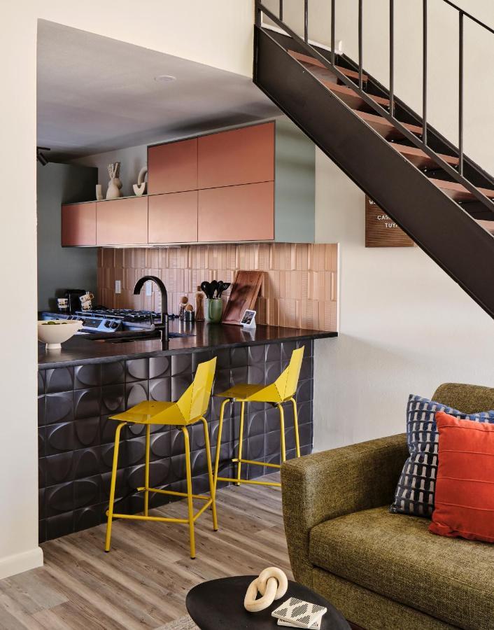 Apartament Midcentury Couples Designer Loft - Casa Tuya Austin Zewnętrze zdjęcie
