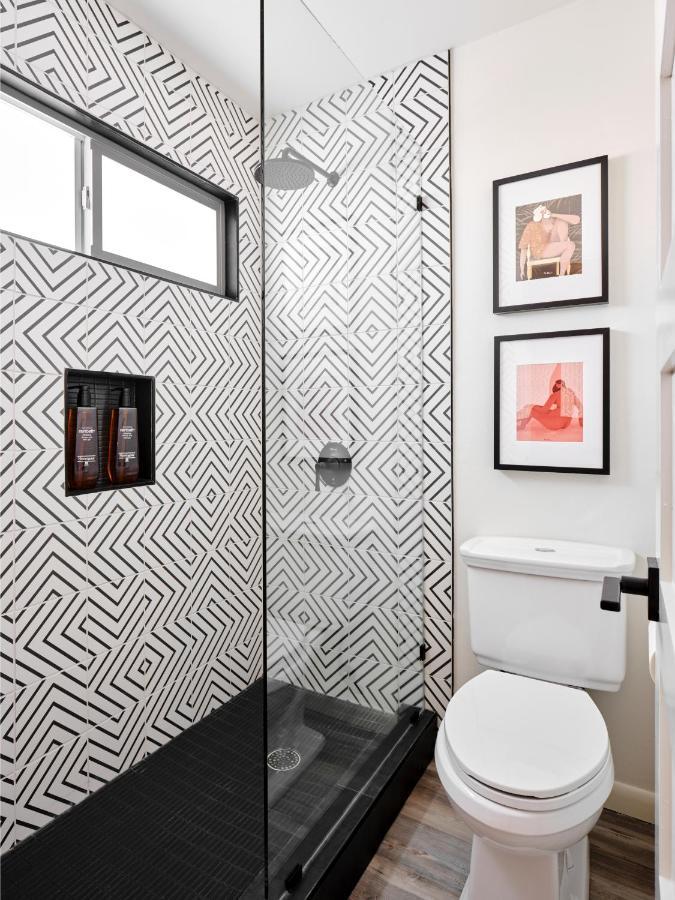 Apartament Midcentury Couples Designer Loft - Casa Tuya Austin Zewnętrze zdjęcie